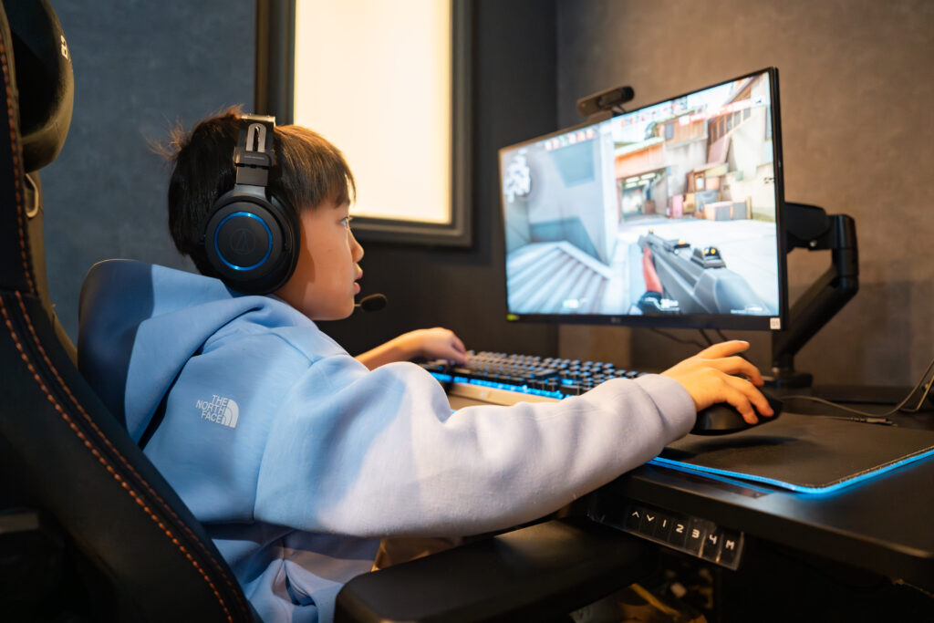 ネットリテラシーとは？子どもに必要な理由や安全にインターネットを使うポイントを解説