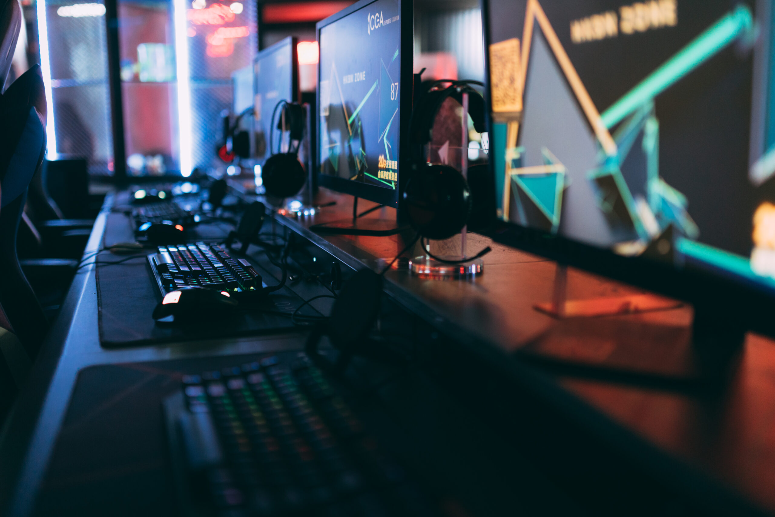 【2026年最新版】eスポーツにおすすめのゲーミングPCとは？初心者向けの選び方を徹底解説！